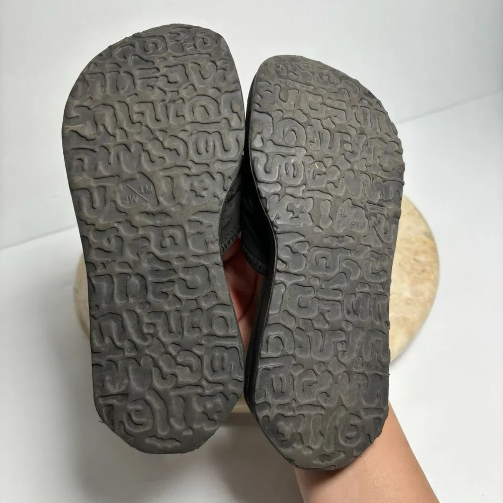 Nike Kids Celso‎ Black Sandals Flip Flops US 1Y UK 13.5 Slip Ons Classic